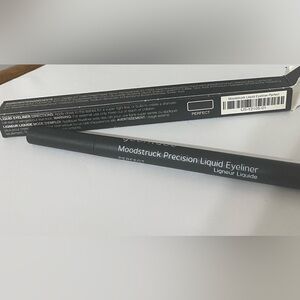 Moodstruck precision liquid eyeliner